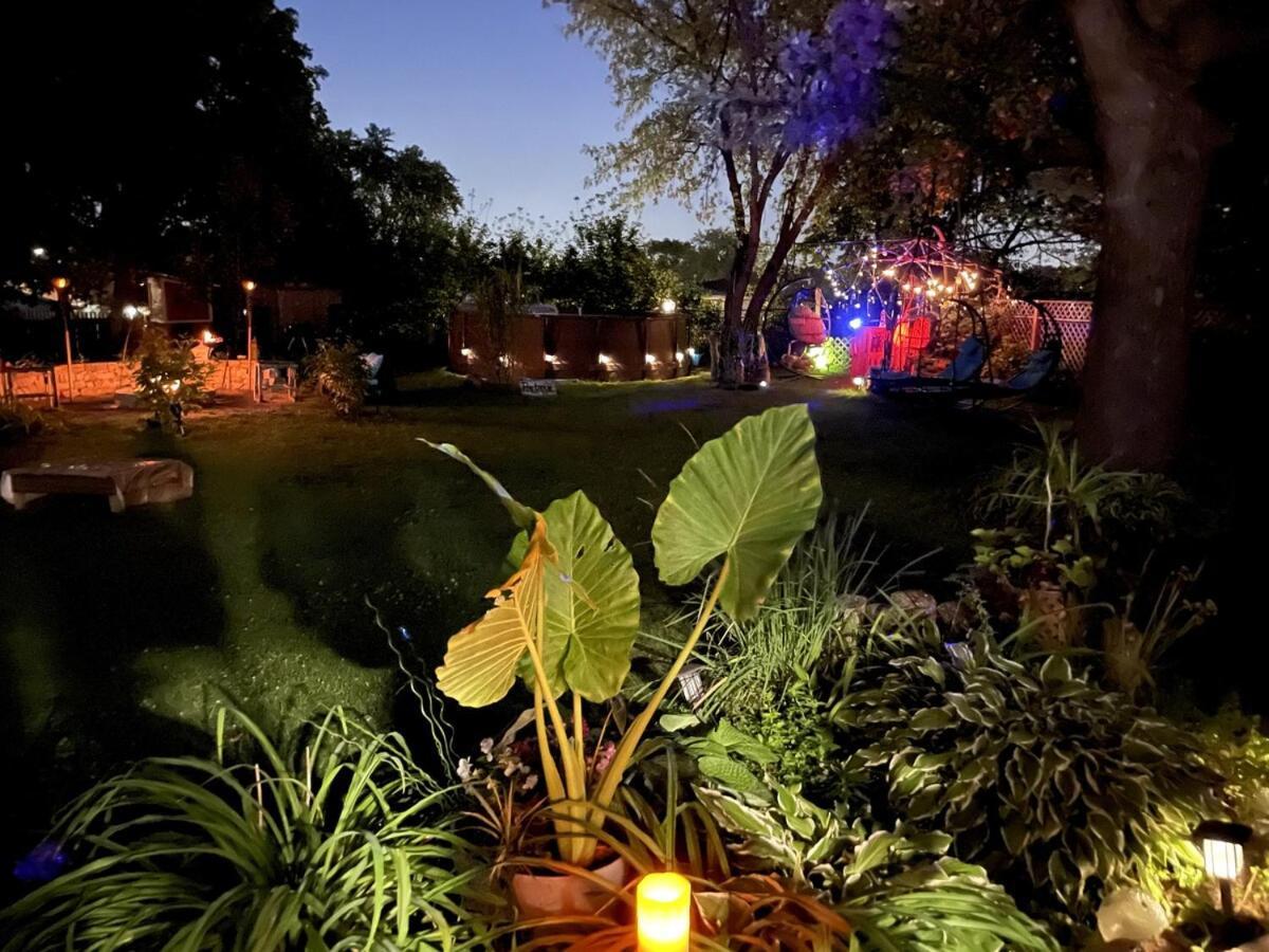 Schaumburg Paradise Oasis With A Secret Garden And Private Pool Экстерьер фото